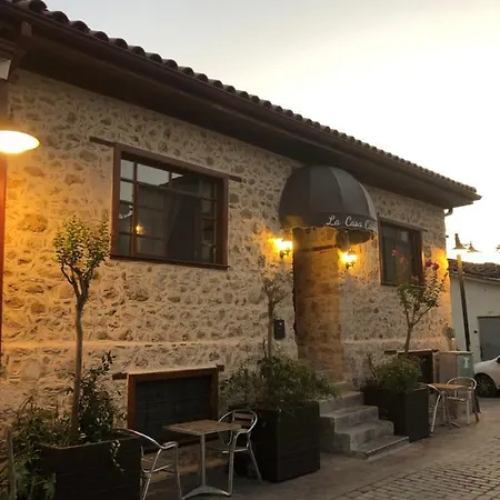 Alojamento de Acomodação e Pequeno-almoço La Casa Carina 2*
